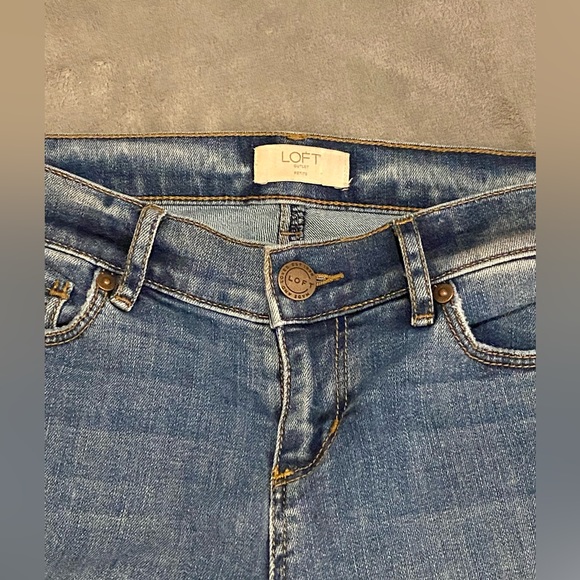 Loft Outlet Low-rise Slim Jeans - Size Petite US25 - Medium wash - Picture 3 of 4